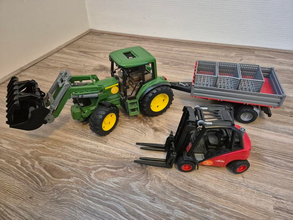 John Deere speelgoed tractor met kiepkar en heftruck, Ophalen, Zo goed als nieuw