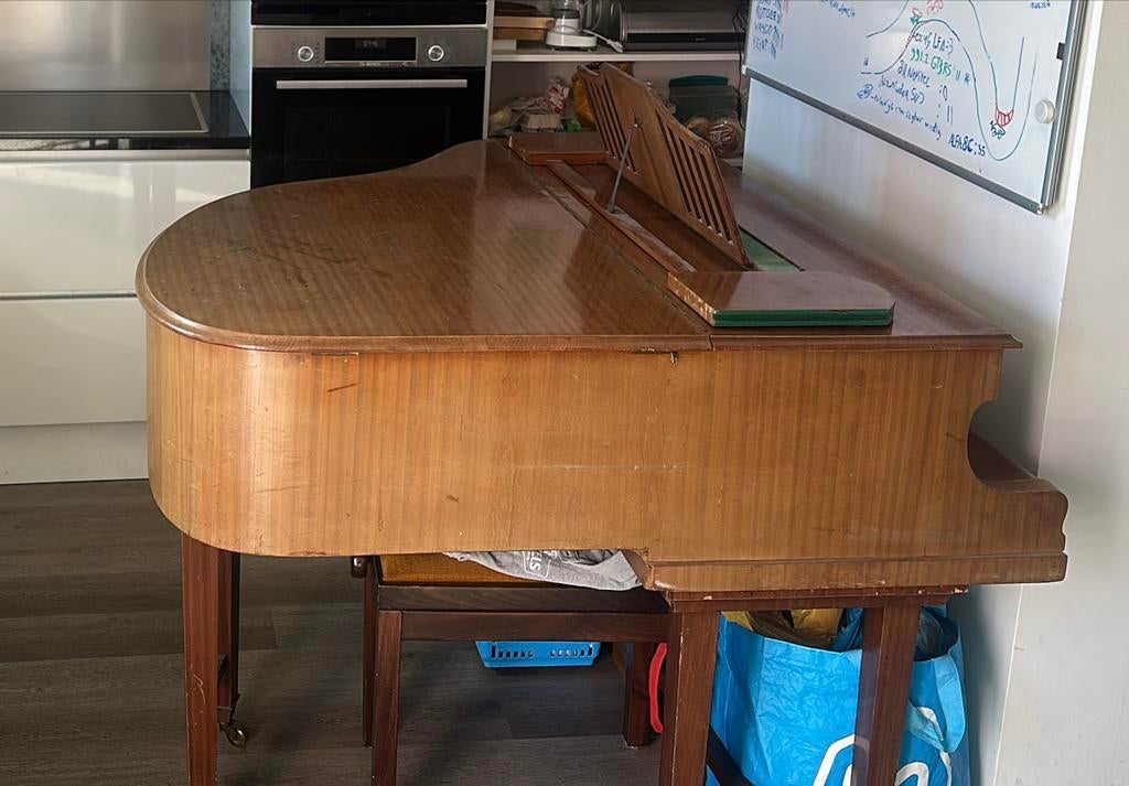 Vleugel Gratis Afhalen Utrecht, Muziek en Instrumenten, Ophalen, Gebruikt, Bruin, Piano