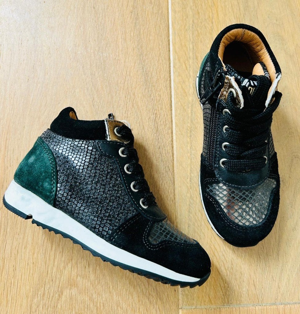 Gloednieuw Develab Leer Sneakers van 89 Eur, Kinderen en Baby's, Kinderkleding | Schoenen en Sokken, Schoenen, Nieuw, Ophalen of Verzenden