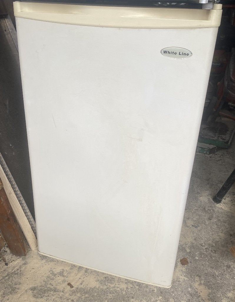 White Line koelkast tafel model met vrievak, Witgoed en Apparatuur, Gebruikt, Minder dan 75 liter, 45 tot 60 cm, Met vriesvak