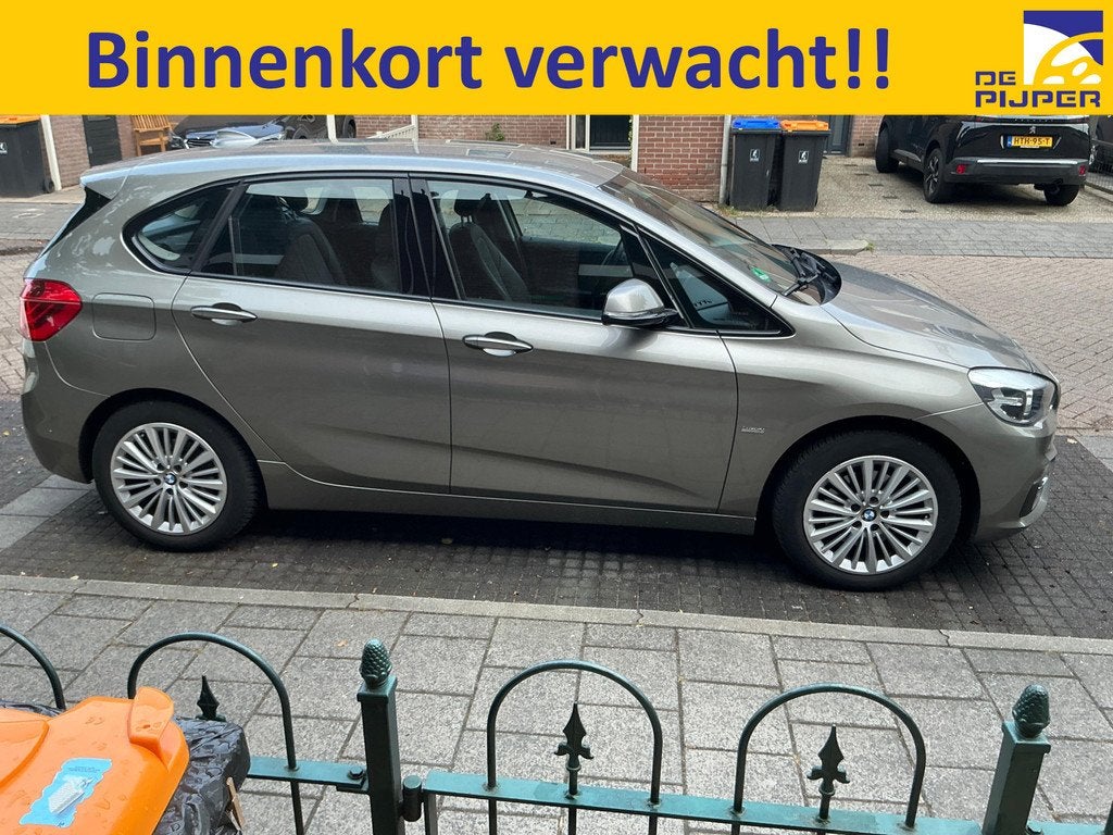 BMW 2 Serie Active Tourer 220i Luxury ORGINEEL NEDERLANDSE A, 730 kg, Gebruikt, 1405 kg, Automatische klimaatregeling