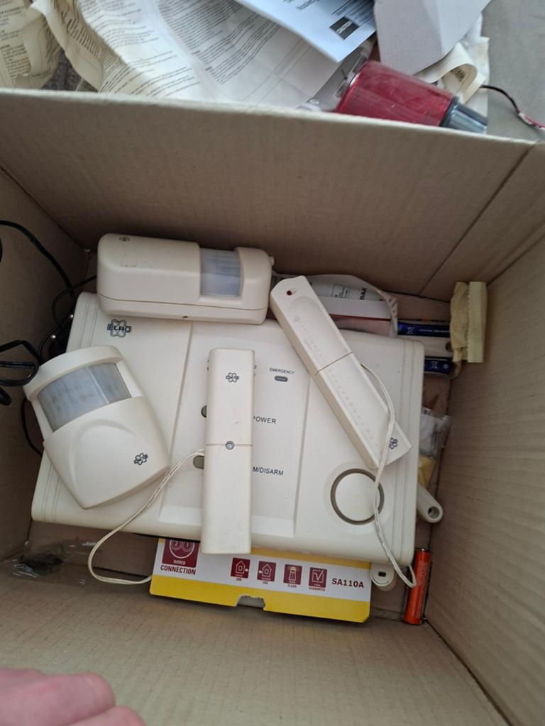 Elro Alarmsysteem met bewegingssensoren en afstandsbediening, Ophalen of Verzenden, Compleet systeem, Overige soorten, Afstandsbediening