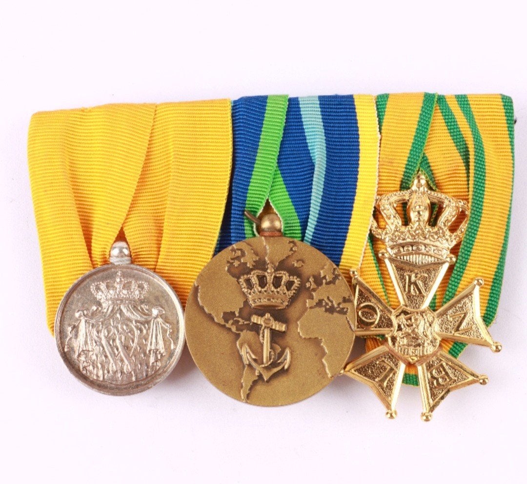 Medaille set, Verzamelen, Militaria | Algemeen, Ophalen of Verzenden, Marine, Nederland, Lintje, Medaille of Wings