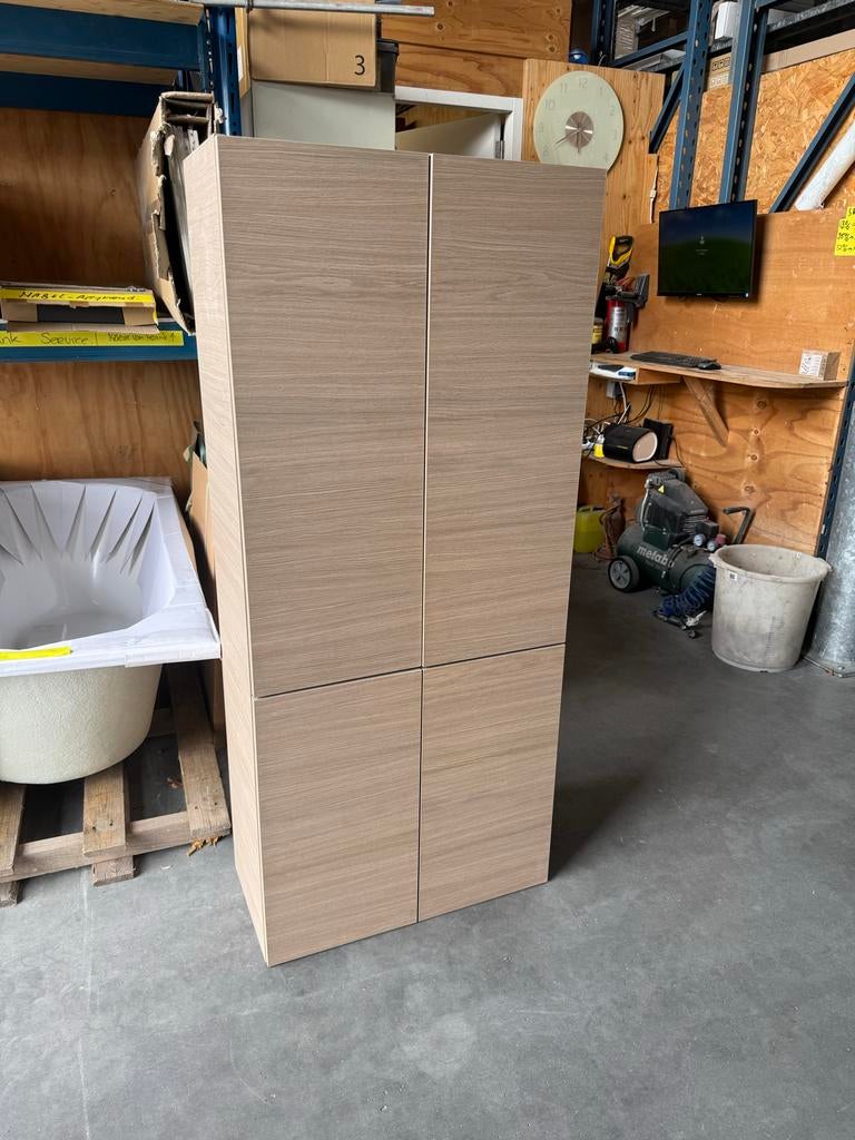 Hoge kast met glazen planken - Nieuwstaat, Ophalen, Nieuw
