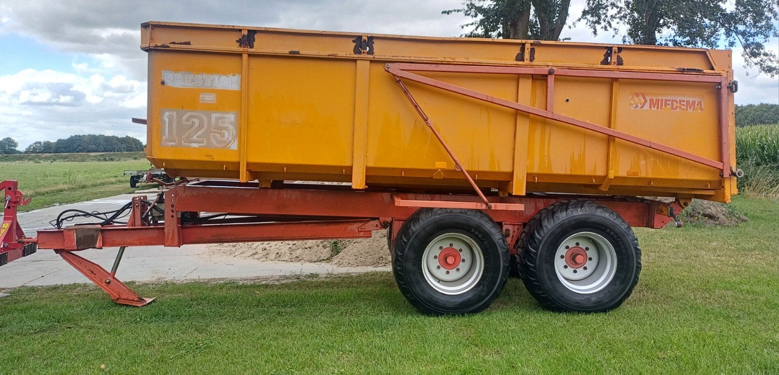 Nette Miedema kieper kipper kiepwagen kipwagen, Ophalen, Transport