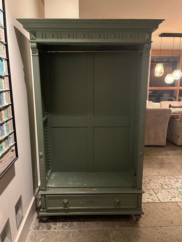 brocante (garderobe) kast, Ophalen