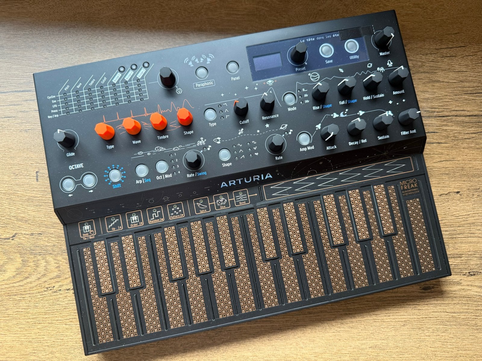 Arturia MicroFreak Synthesizer Limited Edition Stellar, Muziek en Instrumenten, Overige merken, Zo goed als nieuw, Met midi-aansluiting