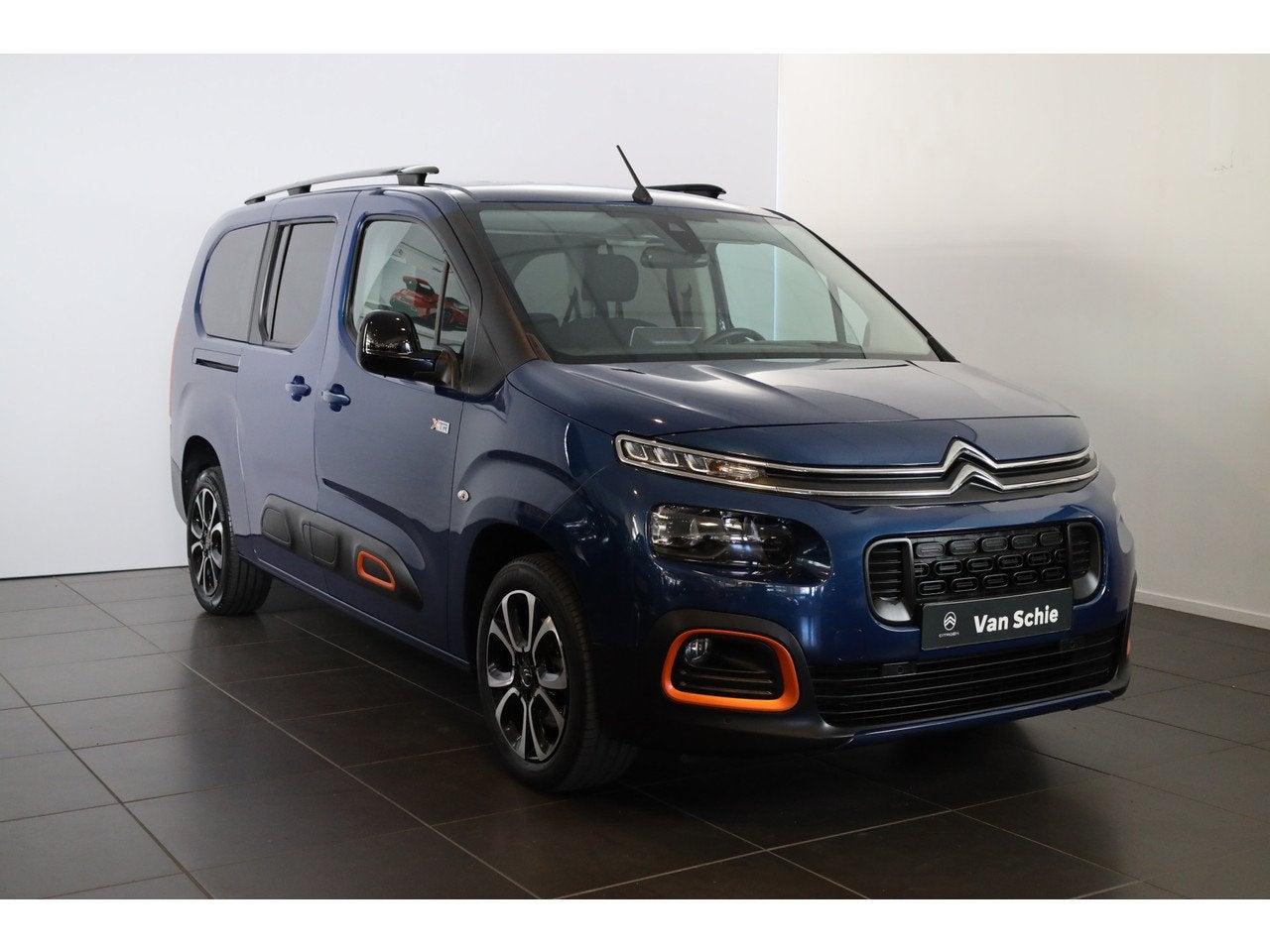 Citroën Berlingo XL PT 130 Shine Automaat-8 7 zits | Trekha, Auto's, Citroën, Automaat, Parkeersensor, Gebruikt, 1199 cc
