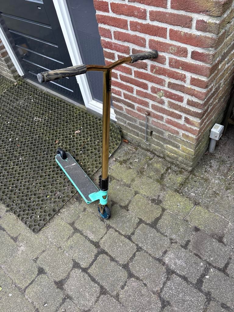 Custom Stuntstep - Gebruikt maar in goede staat, Fietsen en Brommers, Steps, Ophalen of Verzenden, Gebruikt, Overige typen