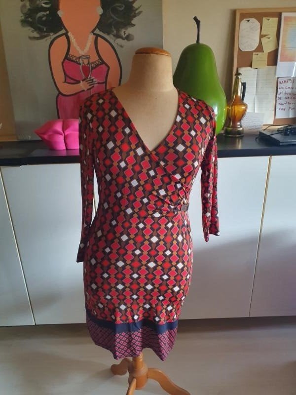 Nieuw! prachtige gekleurde jurk van Lola Liza maat 42!, Overige kleuren, Verzenden, Maat 42/44 (L), Zo goed als nieuw