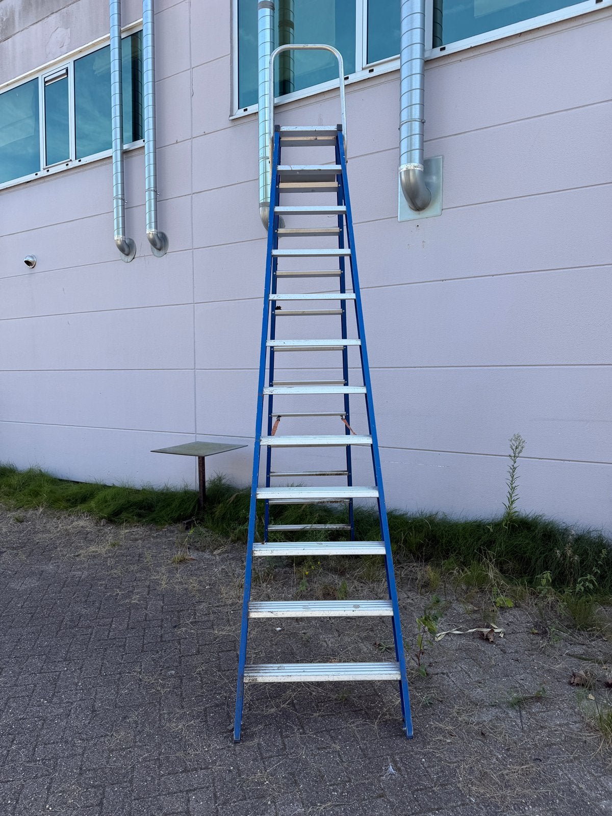 Skyworks professionele dubbele trap 2x12 treden groot model, Ophalen, Gebruikt, Trap, Opvouwbaar of Inschuifbaar