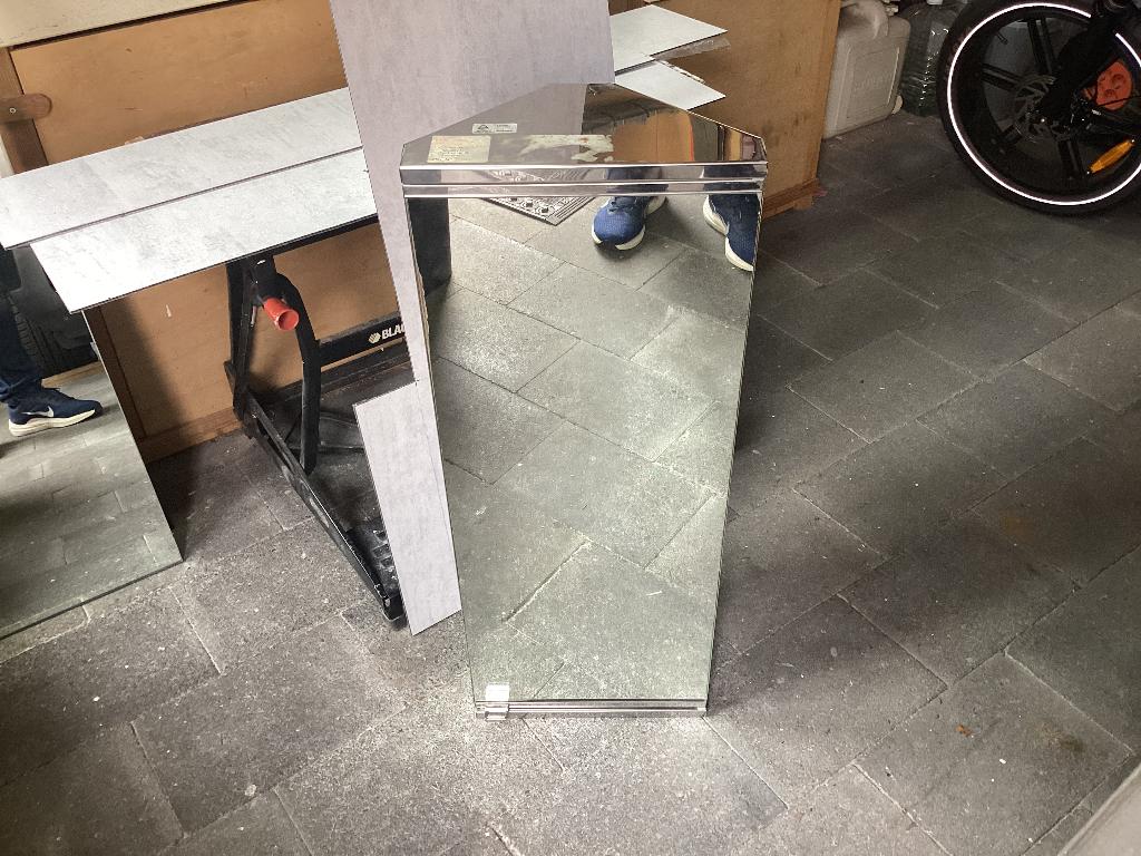 Te koop hoekspiegel badkamer RVS kastje, Ophalen, Minder dan 50 cm, Minder dan 100 cm, 25 tot 50 cm