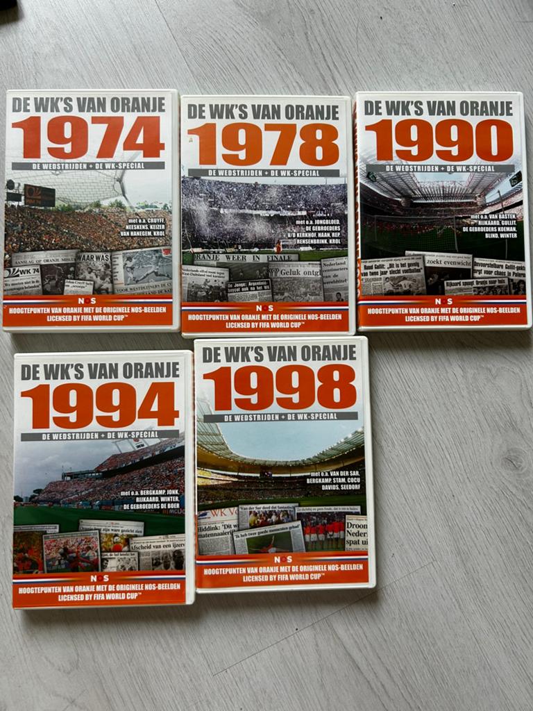 Nederlands elftal 5  WK DVD’s 1974 1978 1990 1994 1998, Ophalen of Verzenden, Zo goed als nieuw, Vechtsport, Cursus of Instructie