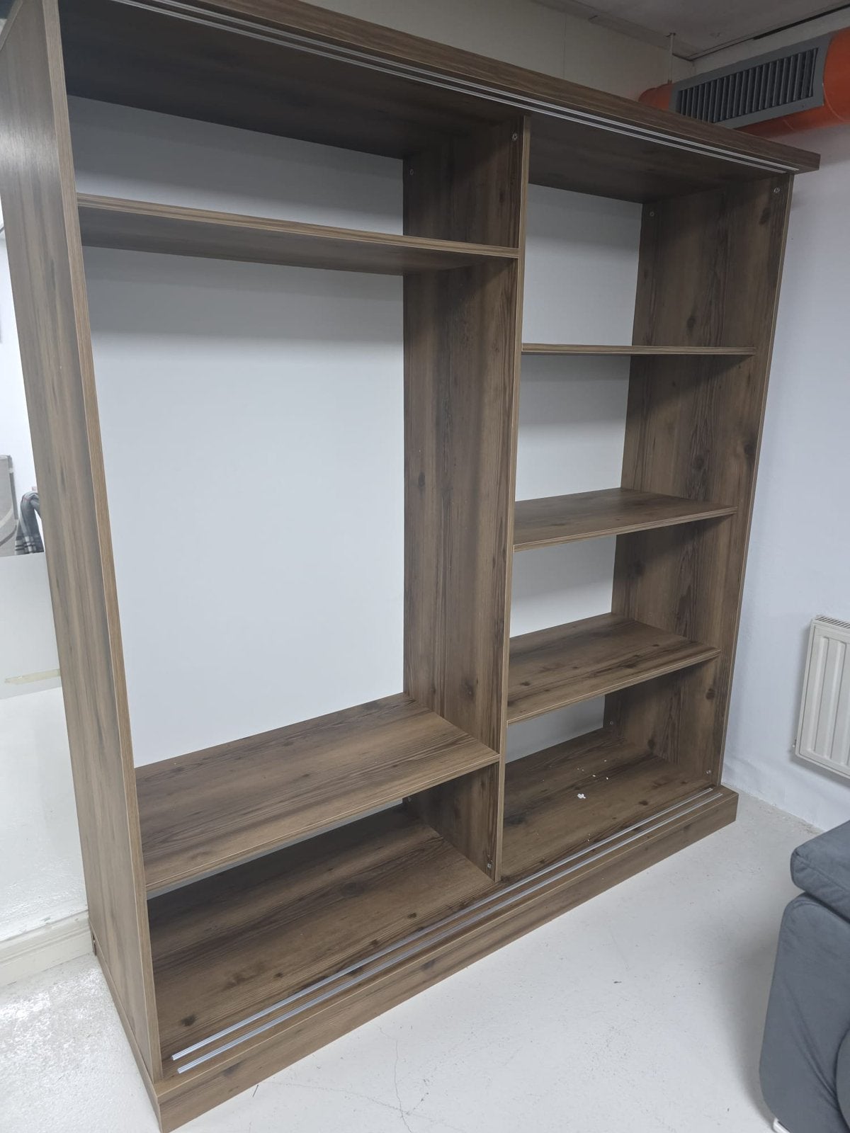 Furniture assembler, assembly service wardrobe, beds, sofa, Ophalen of Verzenden, Zo goed als nieuw