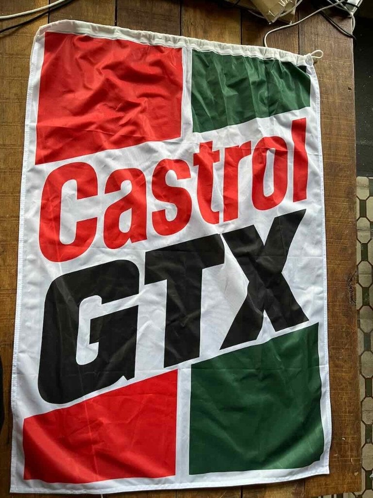 Castrol GTX Lubricants garage   vlag, Ophalen of Verzenden, Zo goed als nieuw, Auto's