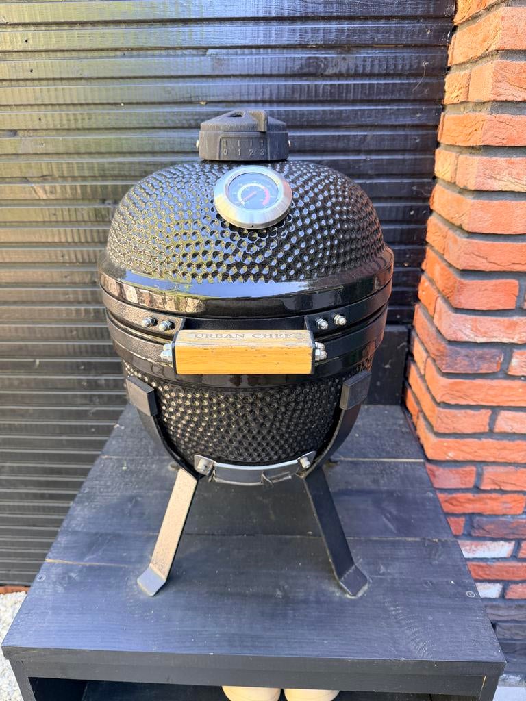 Urban Chef Small Kamado BBQ - Compact en Veelzijdig, Ophalen, Zo goed als nieuw