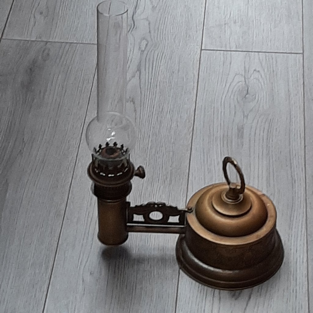 antieke, staande olielamp / tafellamp incl. glas en lont, Ophalen