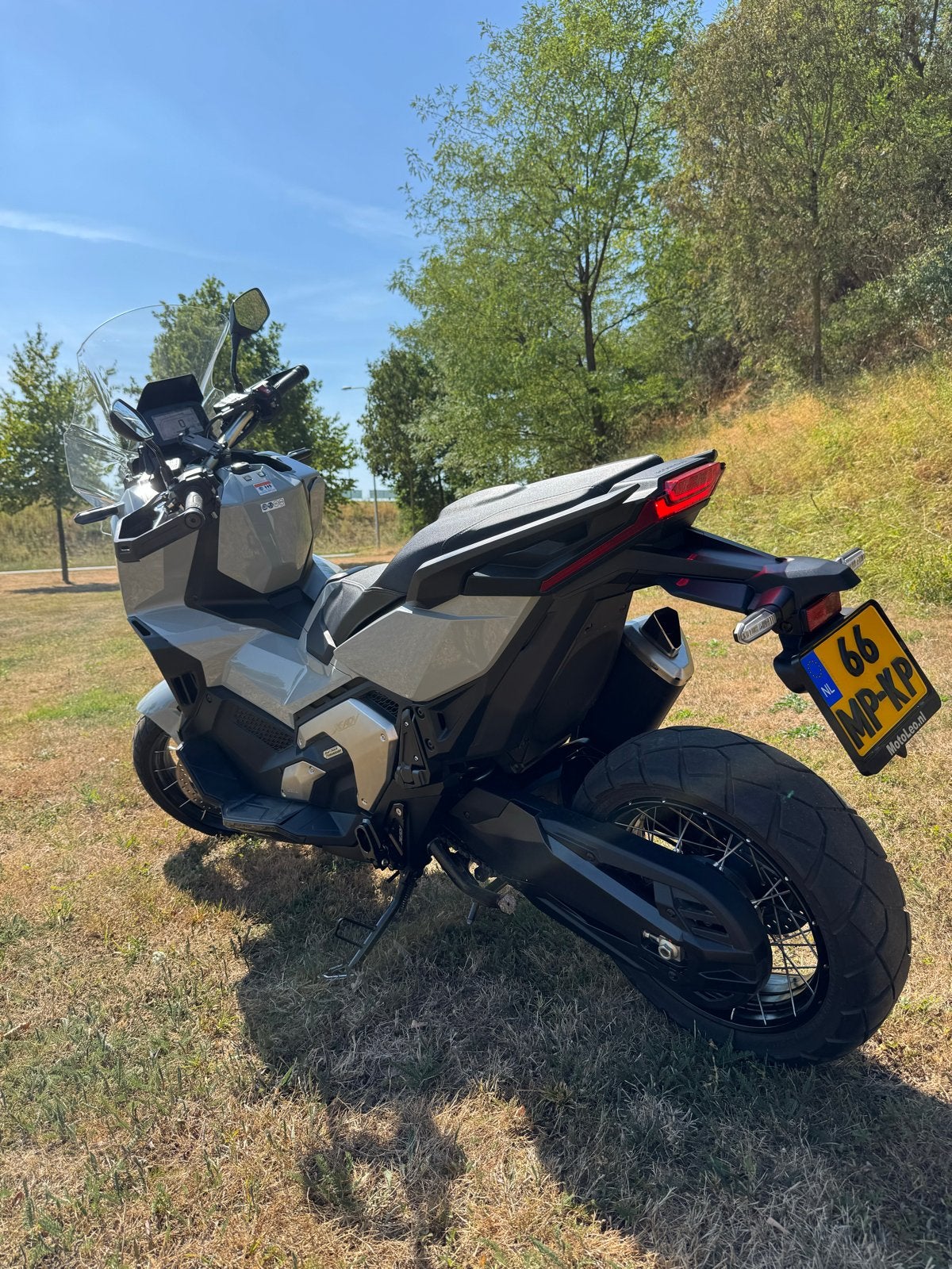 Honda X-ADV met hoog windscherm (origineel laag scherm inbeg, Gebruikt, Particulier, Meer dan 35 kW, Automaat