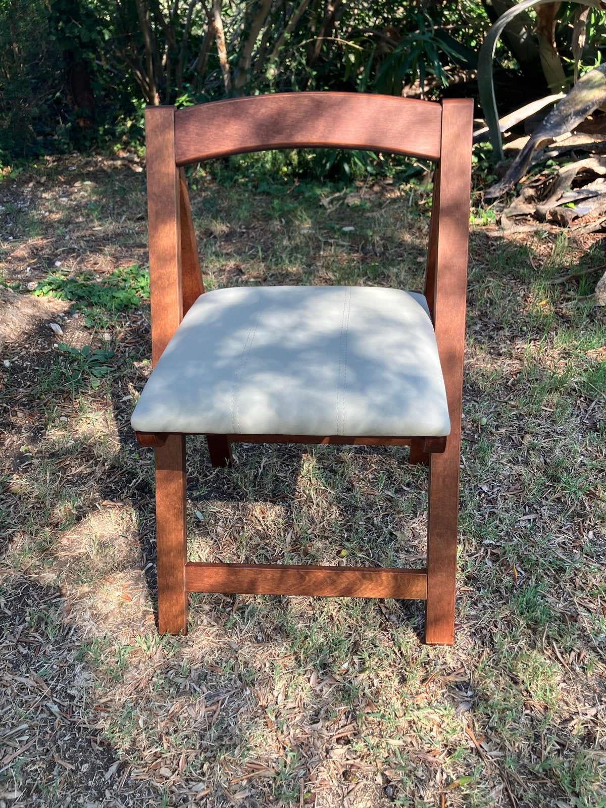 Houten klapstoel met gestoffeerde zitting, Huis en Inrichting, Stoelen, Ophalen, Bruin, Zo goed als nieuw, Vier