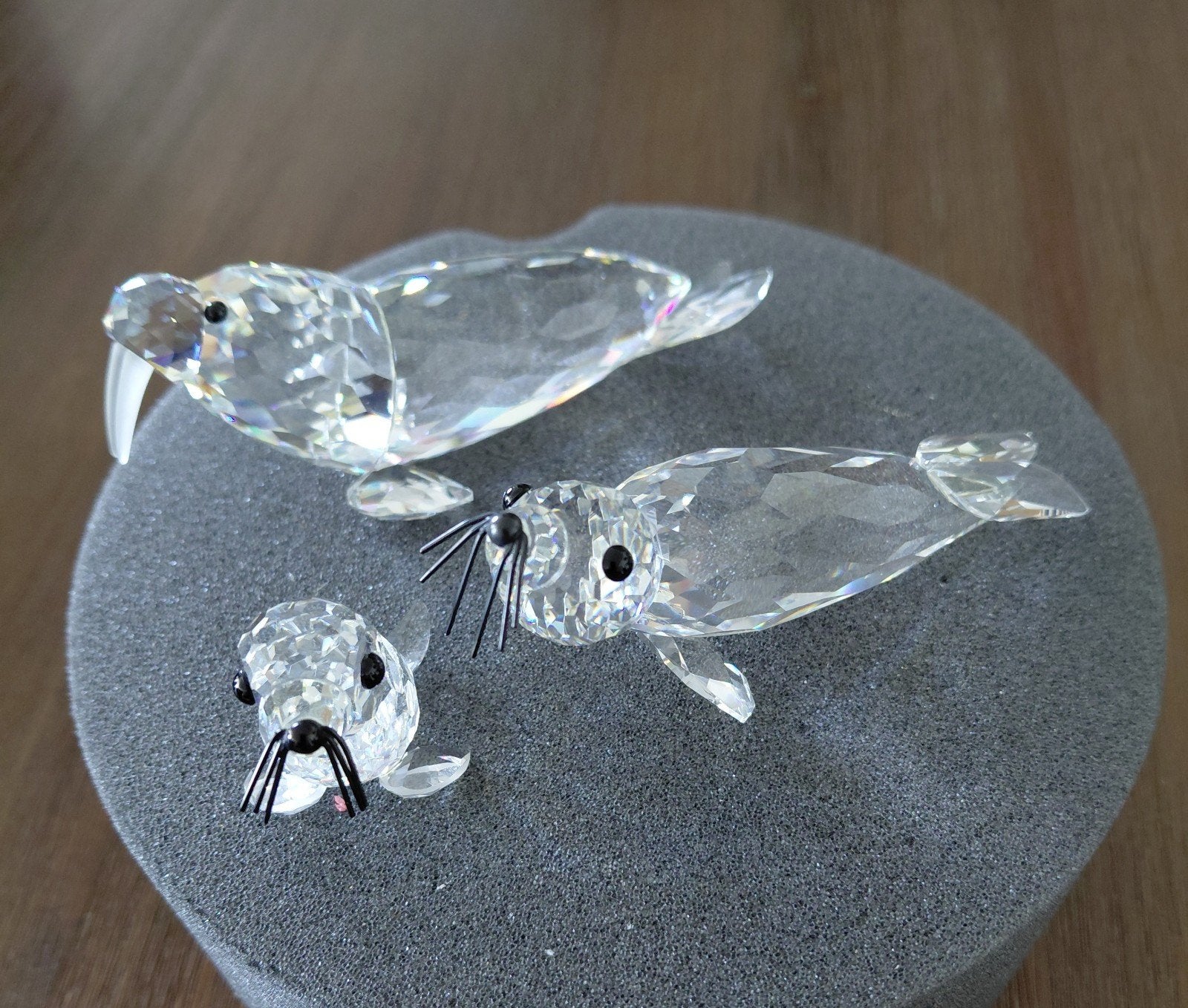 Swarovski walrus zeehond & baby, Ophalen of Verzenden, Zo goed als nieuw, Figuurtje