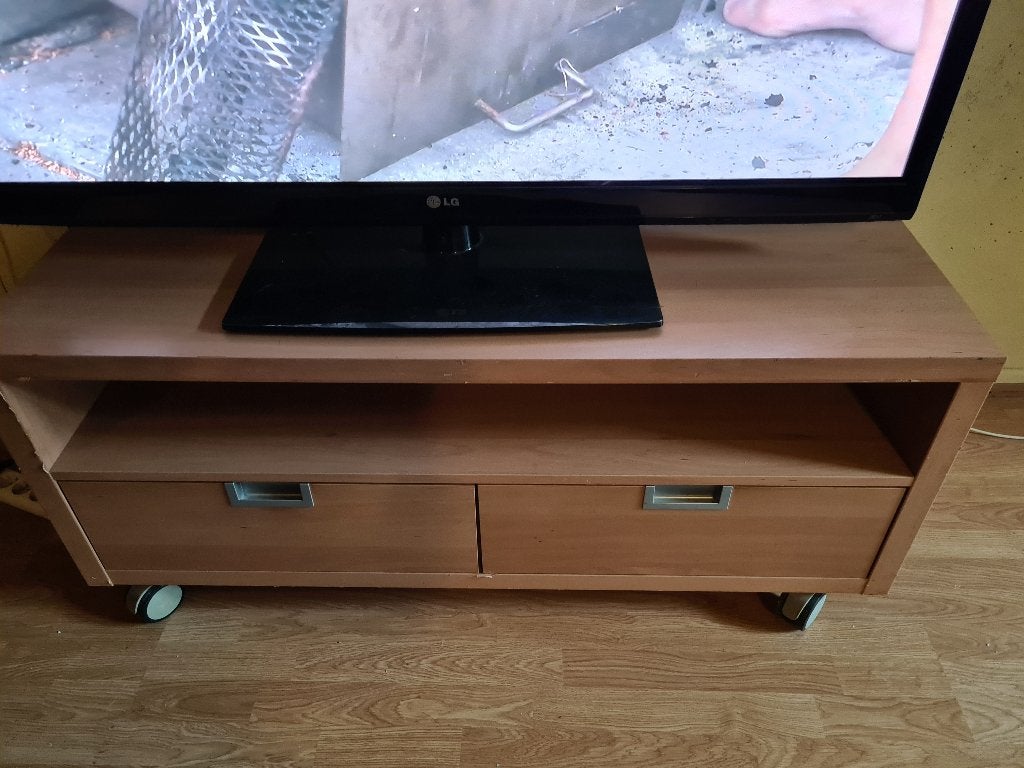 tv kast gratis af te halen, Huis en Inrichting, Kasten | Televisiemeubels, Ophalen, Gebruikt, 100 tot 150 cm, Minder dan 100 cm