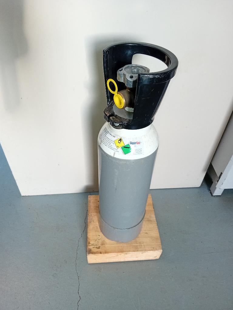 Lassen Zuurstofcilinder 5 liter Gevuld Supergas HWTS €175,00, Doe-het-zelf en Verbouw, Ophalen, Nieuw, Minder dan 150 ampère, Overige typen