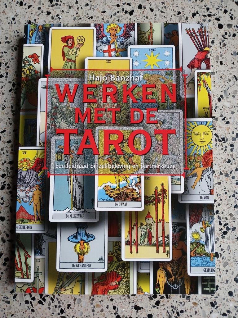 Werken met de Tarot - Hajo Banzhaf zgan vaste prijs, Boeken, Ophalen of Verzenden, Zo goed als nieuw