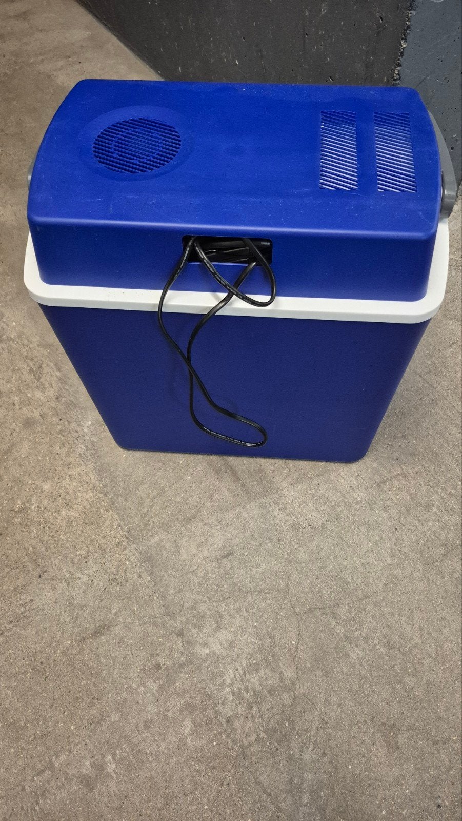 Zo goed als nieuwe koelbox voor in de auto, Ophalen, Zo goed als nieuw, Koelbox, Elektrisch