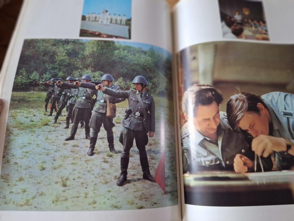 DDR zeer fraai foto boek Volkspolizei zeldzaam, Verzamelen, Ophalen of Verzenden, Landmacht, Duitsland, Boek of Tijdschrift