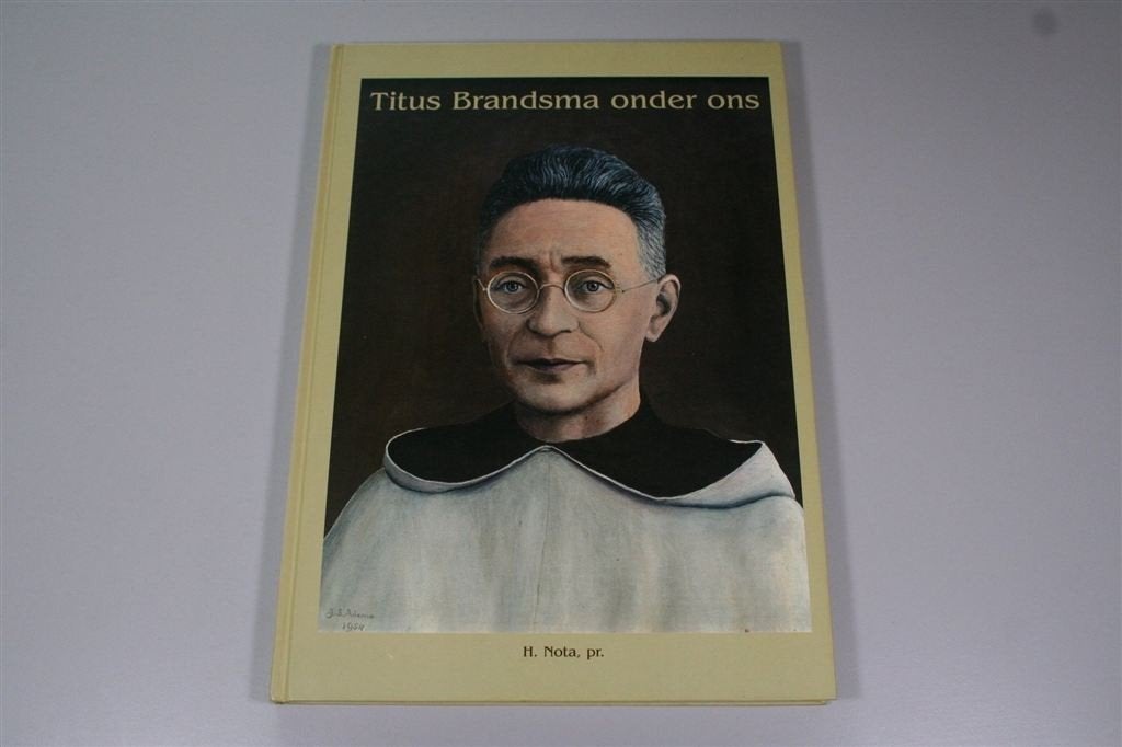 Titus Brandsma — Leven en Werk Rooms-Katholieke..., Ophalen of Verzenden, Zo goed als nieuw