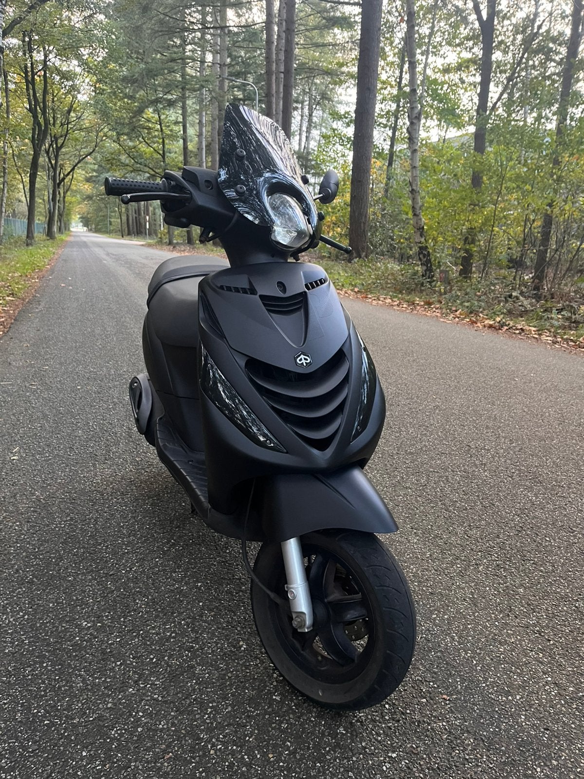 Piaggio zip 4 takt 2014, Fietsen en Brommers, Ophalen, Zip, Zo goed als nieuw, Benzine