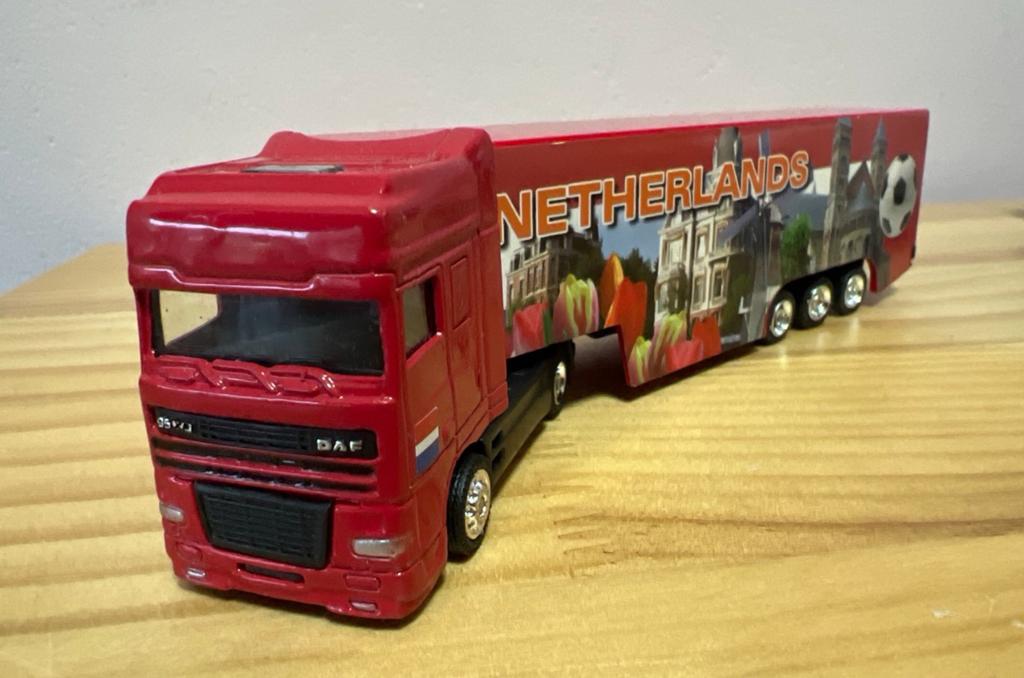5 stuks DAF vrachtwagenmodellen schaal 1:87 (H0), Overige merken, Groter dan 1:32, Ophalen of Verzenden, Zo goed als nieuw