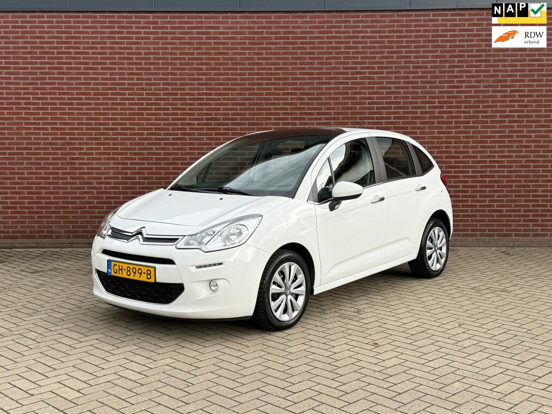 Citroen C3 1.0 PureTech Collection / Nap / Airco / Cruise /, Auto's, Voorwielaandrijving, 450 kg, Gebruikt, 948 kg