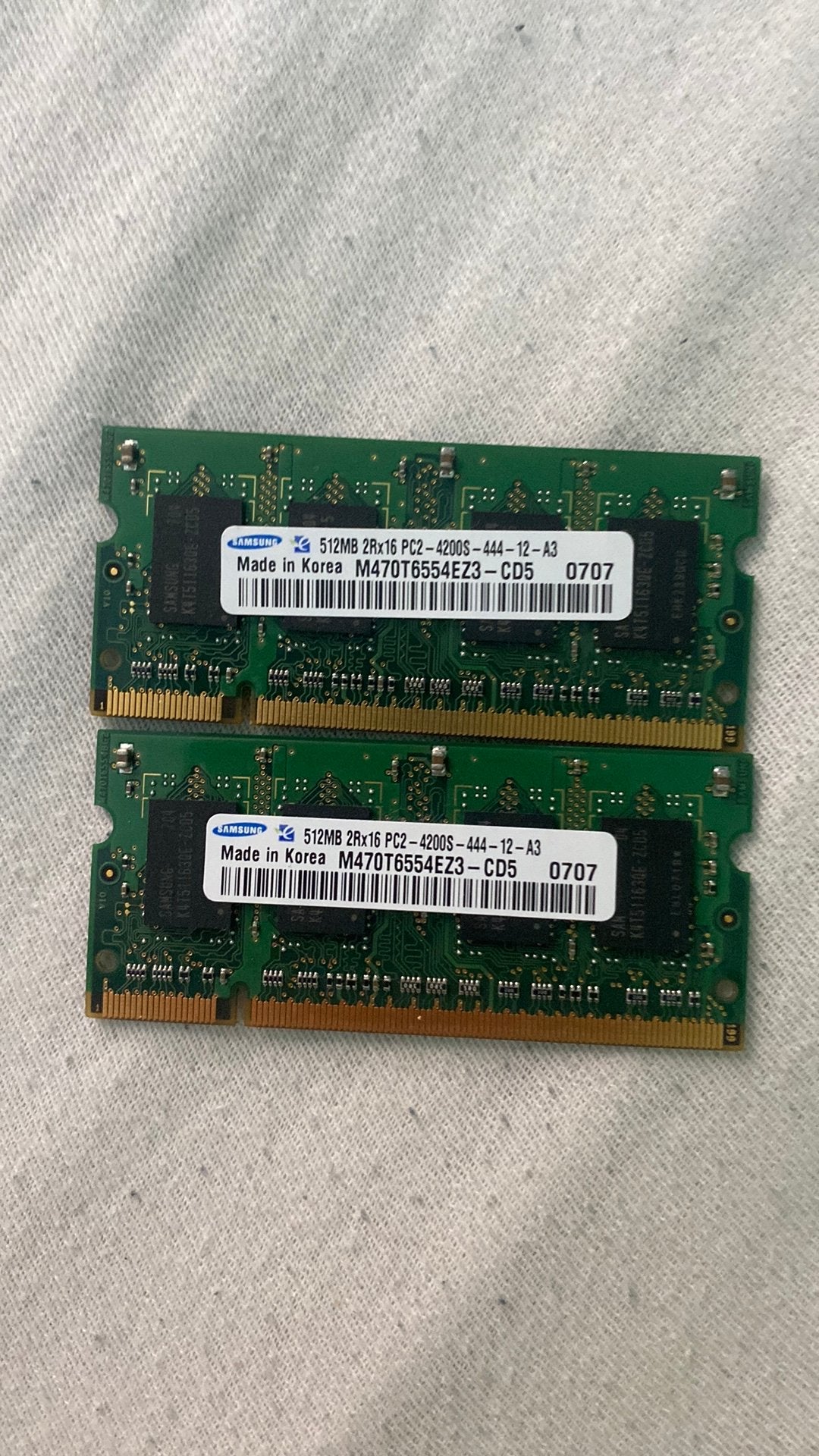 SO-Dimm 1GB(2x512MB) DDR2 RAM, Ophalen of Verzenden, Zo goed als nieuw, DDR2, Laptop