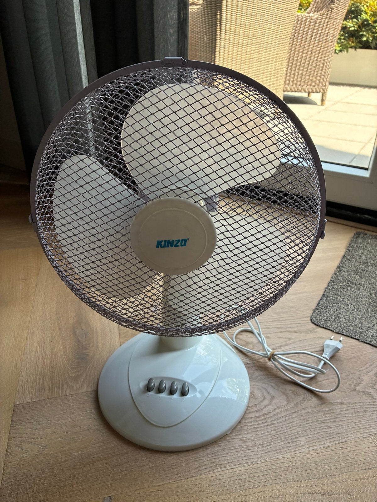 Kinzo Tafelventilator - Compact en Krachtig, Witgoed en Apparatuur, Ventilatoren, Ophalen, Gebruikt, Tafelventilator