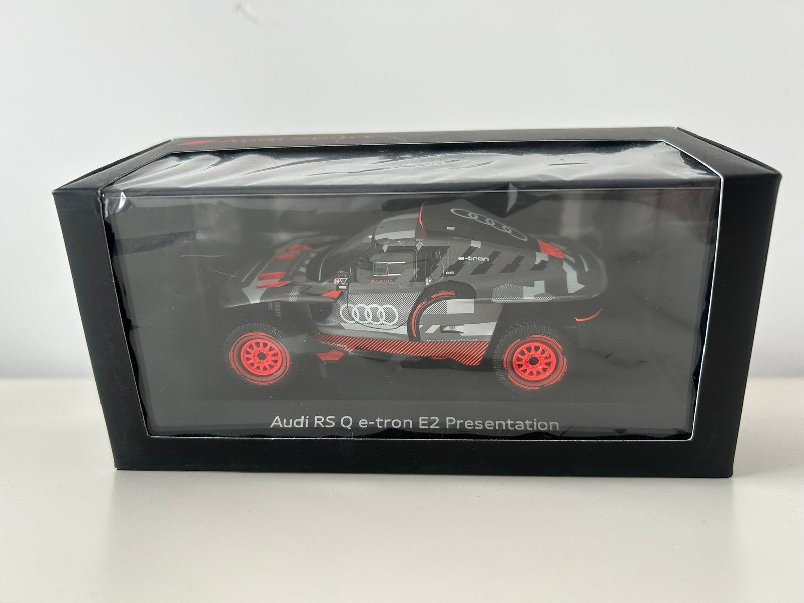 Audi RSQ E-Tron Presenation Dakar 1/43 Spark, Ophalen of Verzenden, Nieuw, Auto, Overige merken