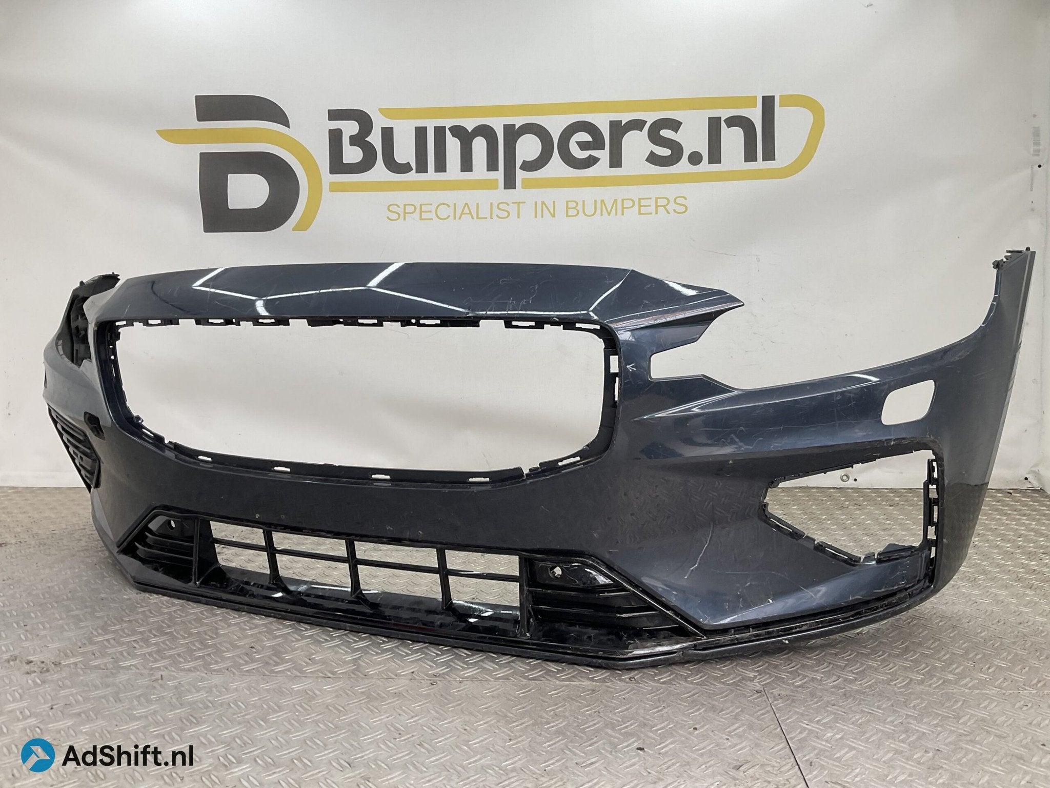 Bumper Volvo V60 S60 Rdesign R-Design 18- 31690530 Voorbumpe, Auto-onderdelen, Carrosserie en Plaatwerk, Bumper