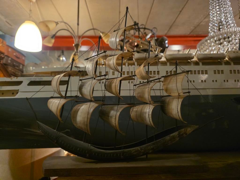 Scheepsmodel van hoorn en been, Ophalen of Verzenden