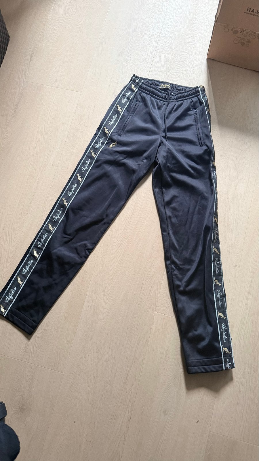 Australian Trainingsbroek zwart met zwarte bies, Ophalen, Zwart, Overige typen, Zo goed als nieuw