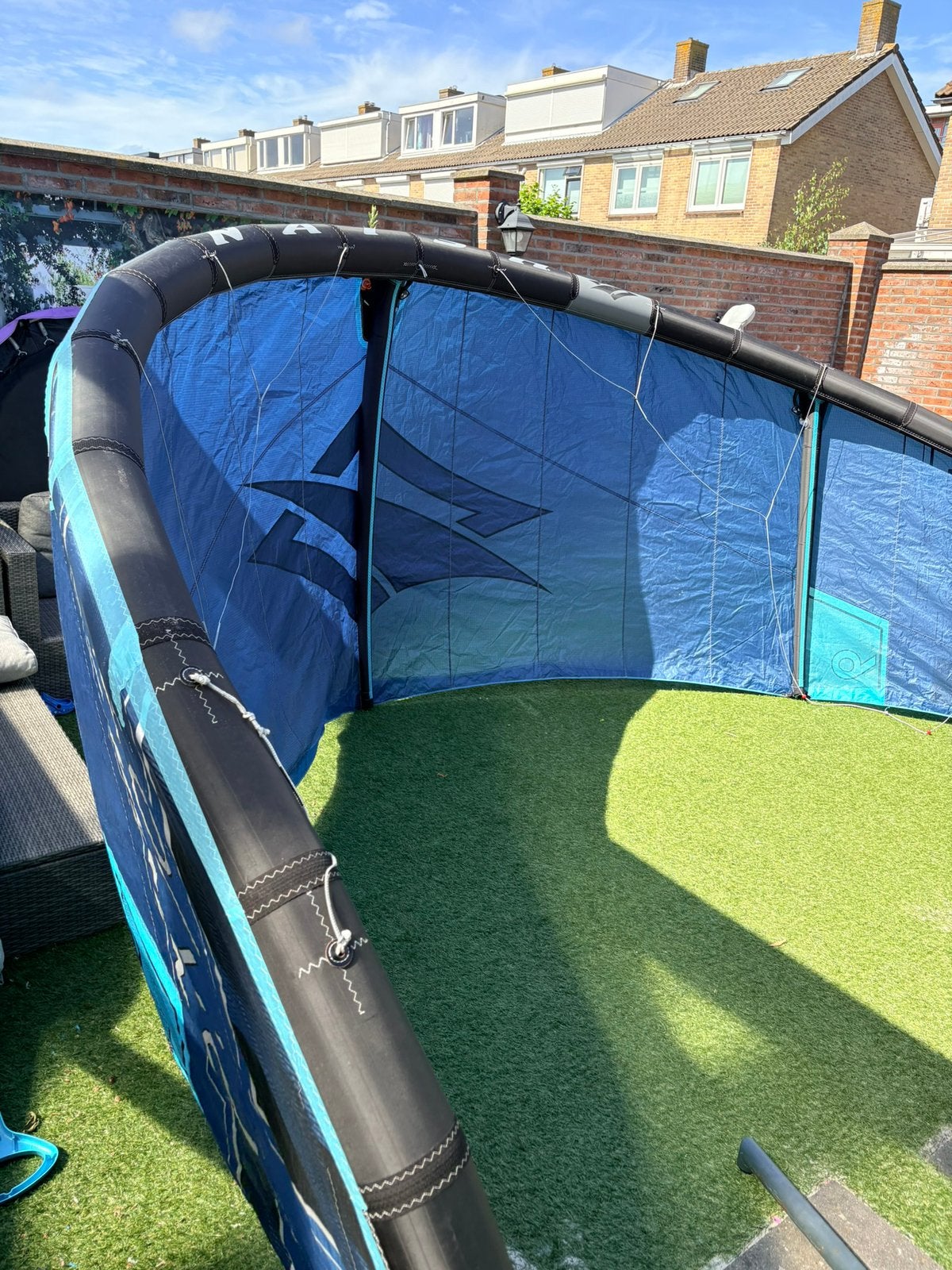 Mooie Naish pivot 9 m 2024 evt met bar pomp twintip, Watersport en Boten, Kitesurfen, Twintip, 9 m², Ophalen of Verzenden, Zo goed als nieuw