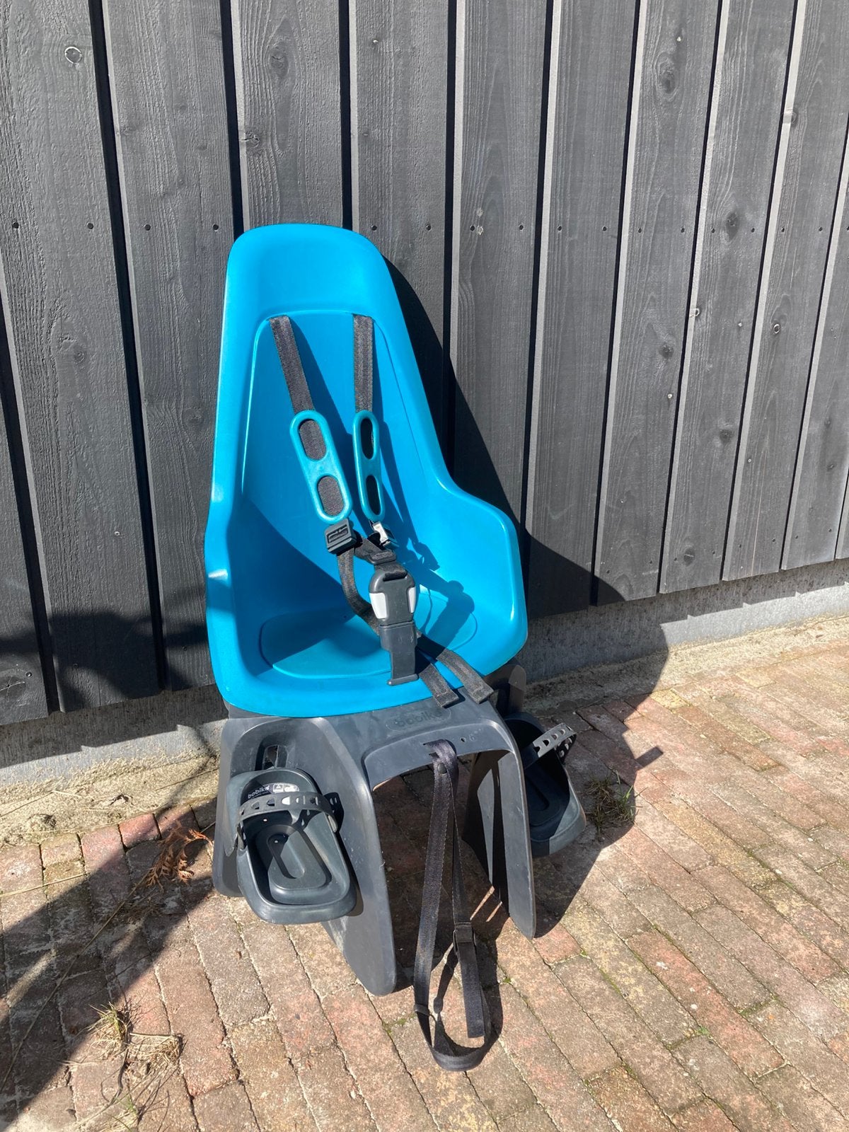 Nette Bobike One Maxi fietsstoeltje met montagebeugels, Ophalen, Gebruikt, Achterzitje, Voetsteuntjes