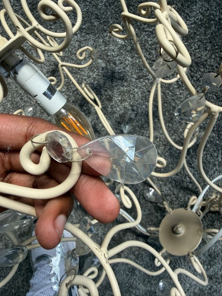 Romantische Crème Kroonluchter met Kristal-Look Hangers, Gebruikt, Klassiek/romantisch, E14 (klein), Ophalen of Verzenden