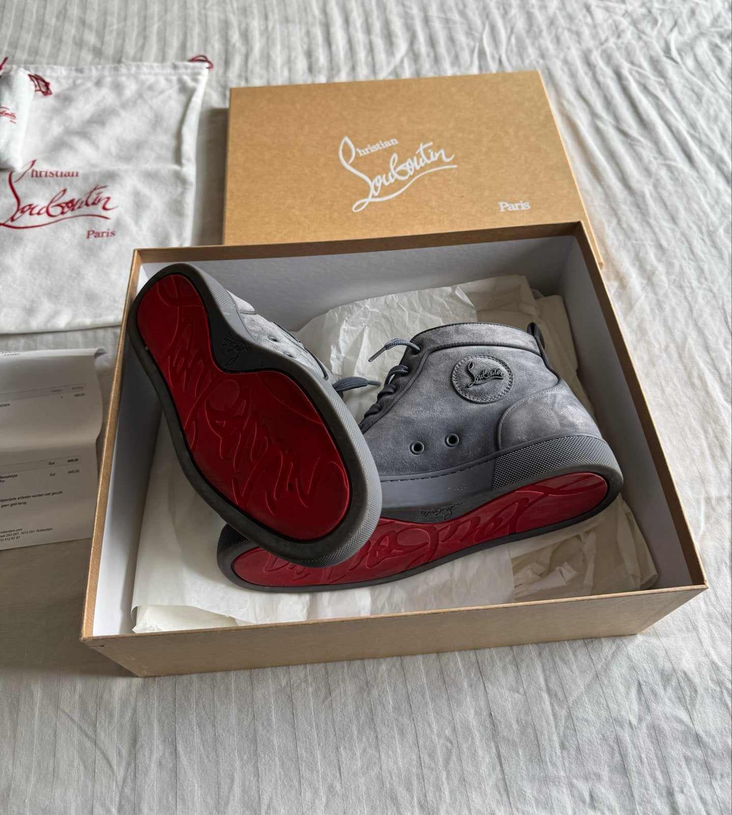 Christian Louboutin sneakers suède maat 40 met aankoopbewijs, Ophalen of Verzenden, Zo goed als nieuw, Overige kleuren, Sneakers of Gympen