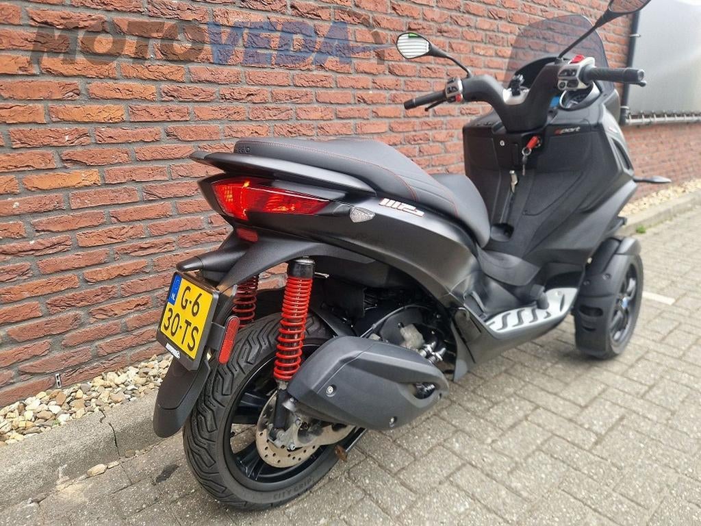 PIAGGIO MP3 300 HPE SPORT (bj 2019), Motoren, Scooter, Onbekend, Onbekend, 278 cc