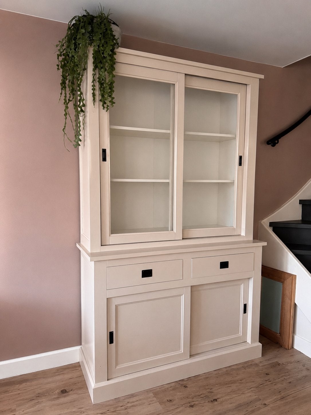 Richmond Dressoir met Vitrinekast - Crème, Huis en Inrichting, Kasten | Dressoirs, Ophalen, 100 tot 150 cm, Zo goed als nieuw