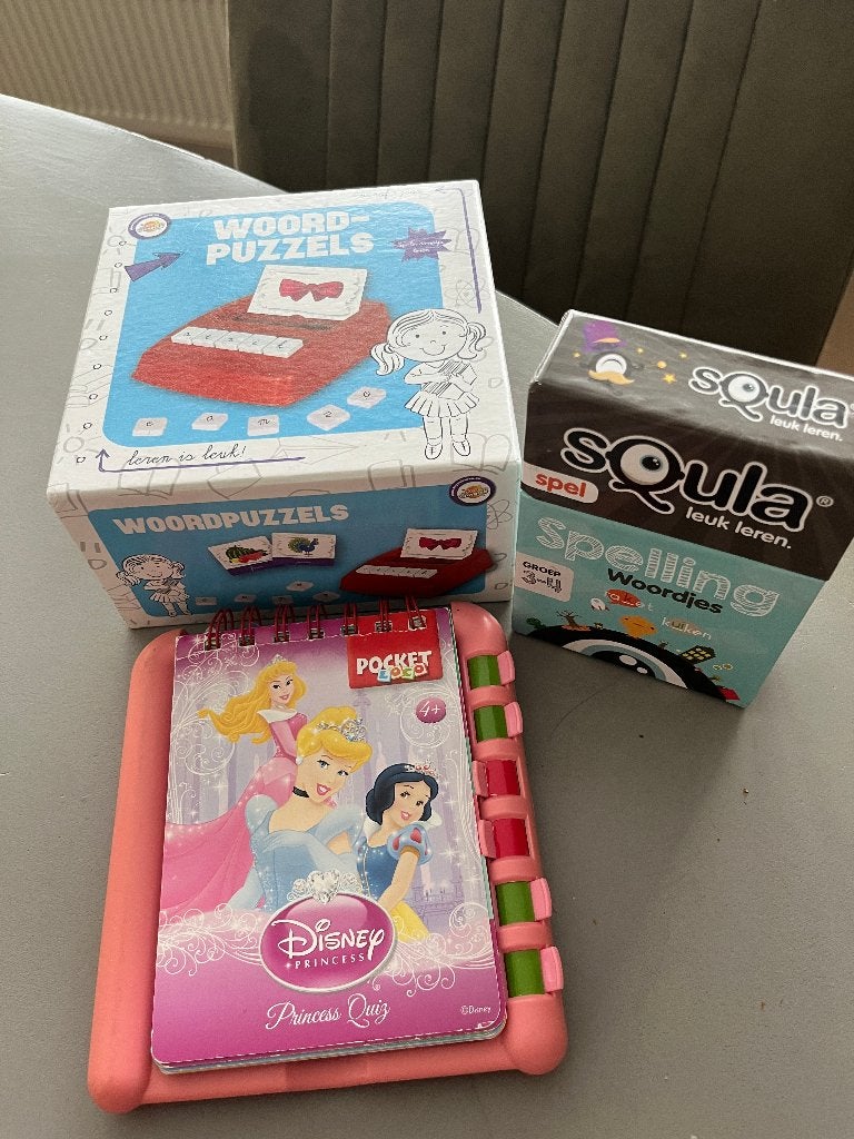 3 leuke leerspelletjes: woordpuzzels, Squla, pocket loco, Ophalen of Verzenden, Gebruikt, Taal en Lezen
