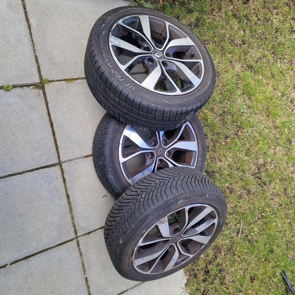 Originele Renault Megane 4 banden op velg. (4 stuks), Auto-onderdelen, Gebruikt, Banden en Velgen, 17 inch, Personenwagen