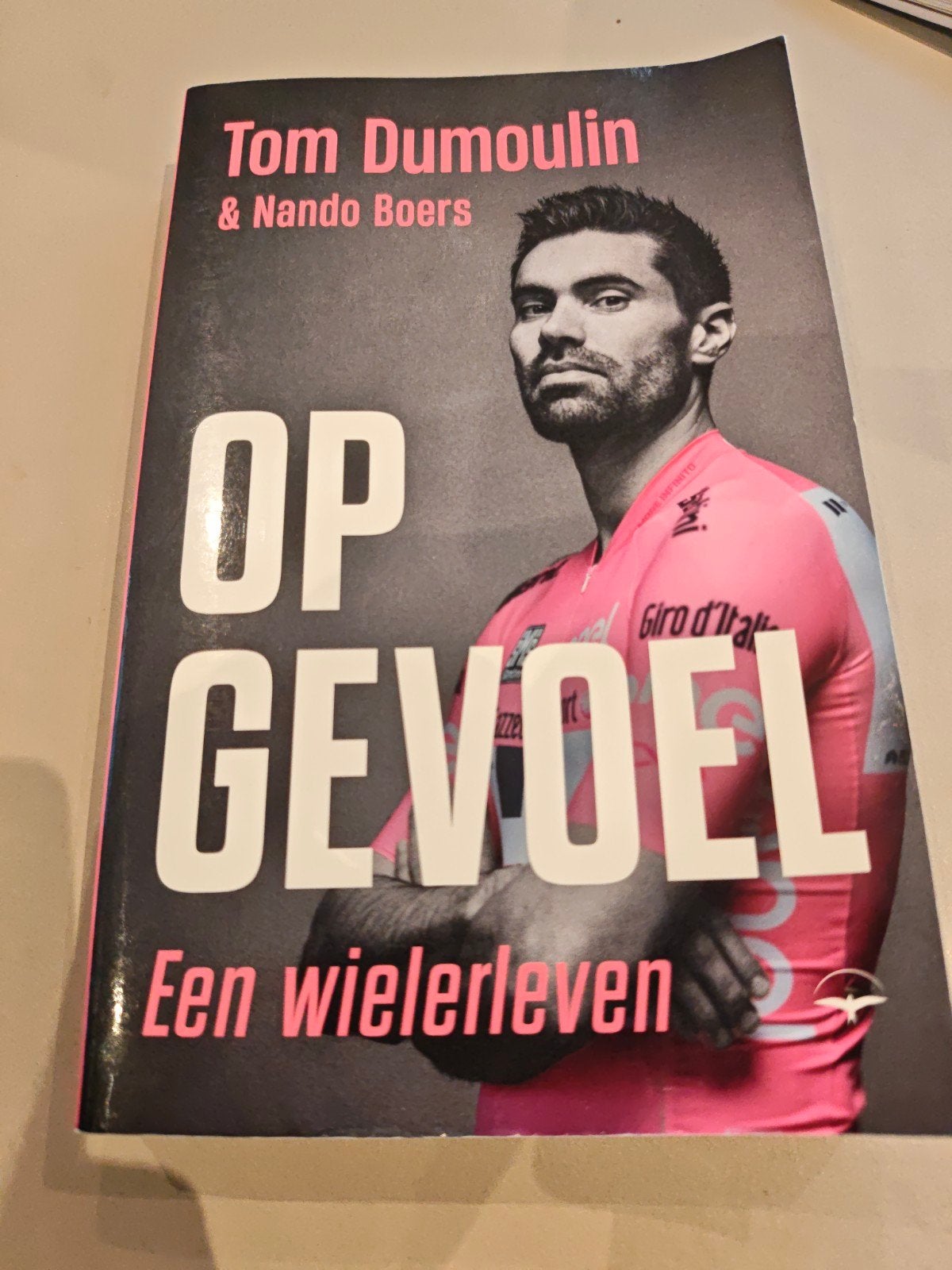 Op Gevoel: Een wielerleven - Tom Dumoulin & Nando Boers, Ophalen of Verzenden, Zo goed als nieuw, Tom Dumoulin & Nando Boers, Lopen en Fietsen