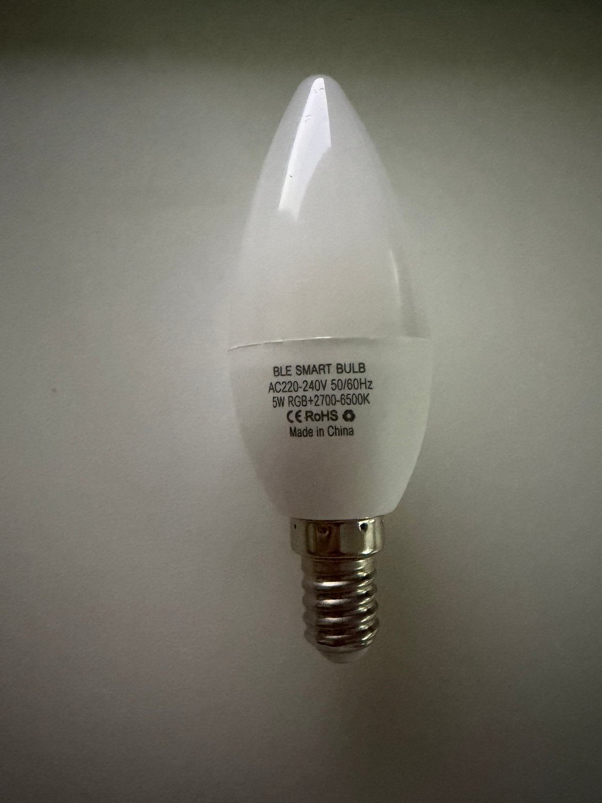 Smart ledlamp met app te bedienen, Ophalen of Verzenden, Zo goed als nieuw, E14 (klein), Led-lamp