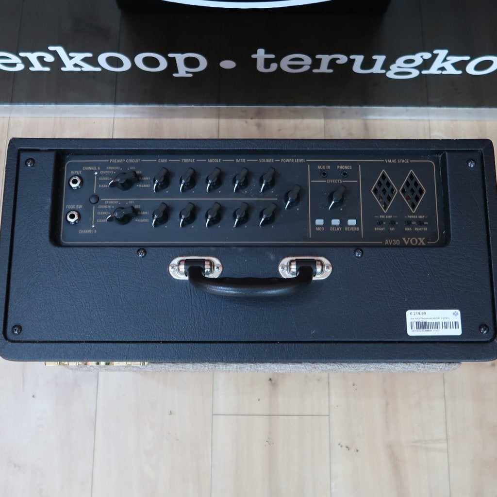 Vox AV30 Buizenversterker Combo | in Goede Staat, Vox, https://voxamps.com/en-us/contact, 1209 Orange Street, Wilmington, DE 19801, Verenigde Staten